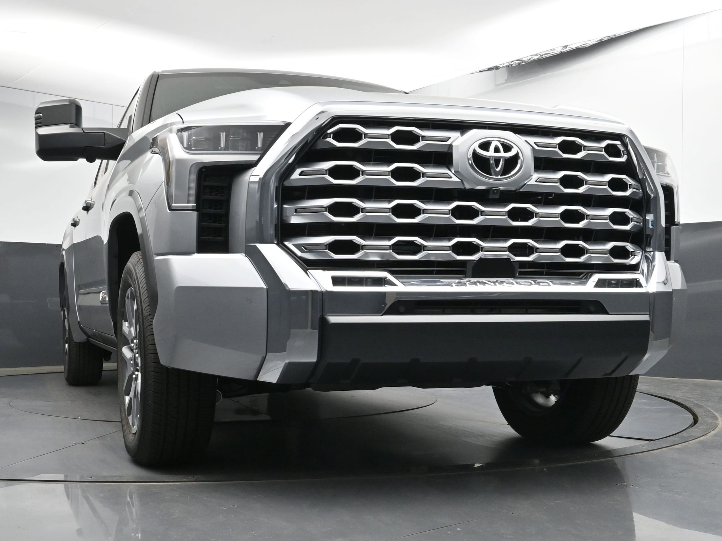 2025 Toyota Tundra 1794 Edition - Photo 10