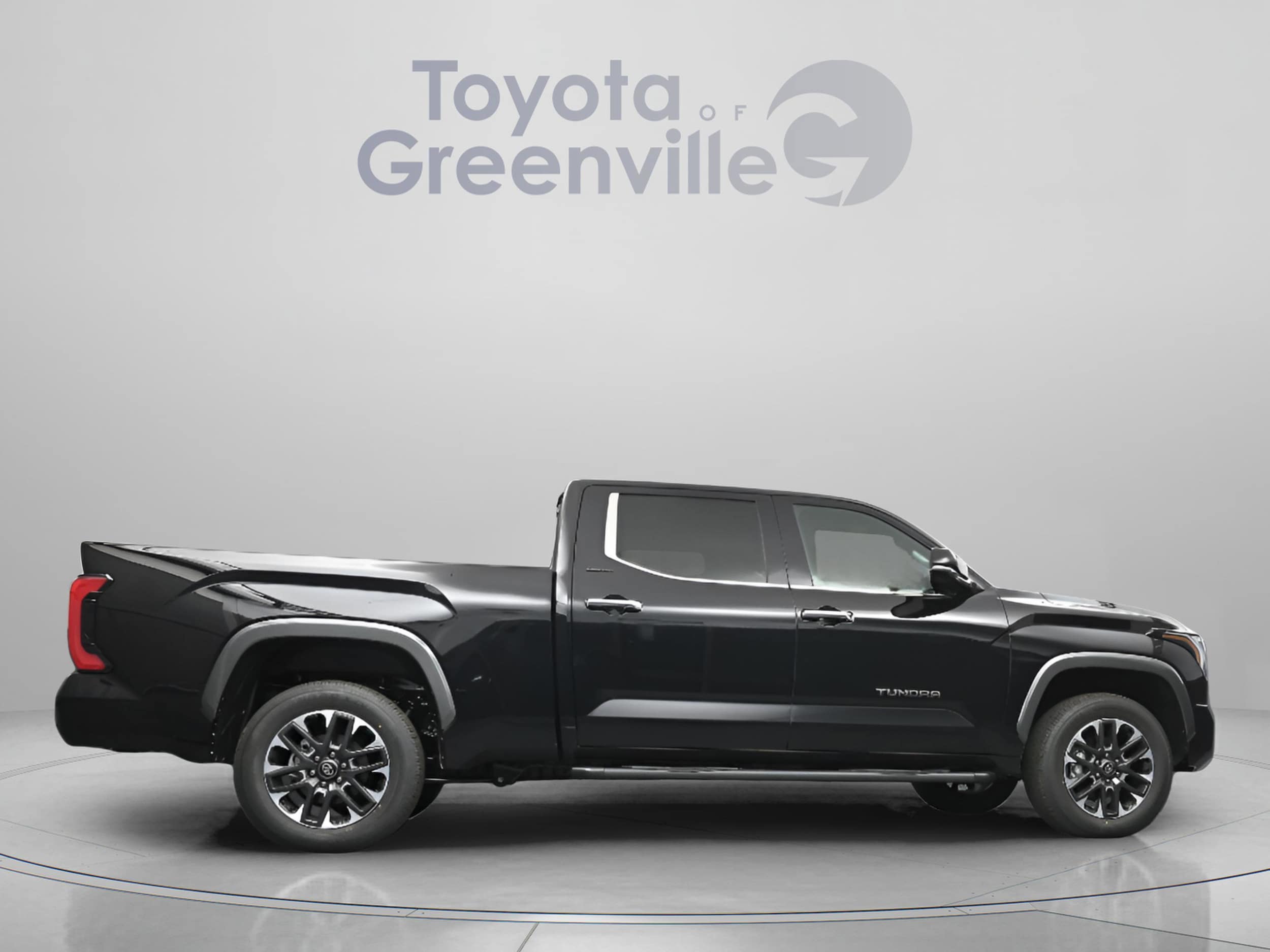 2026 Toyota Tundra Limited - Photo 15