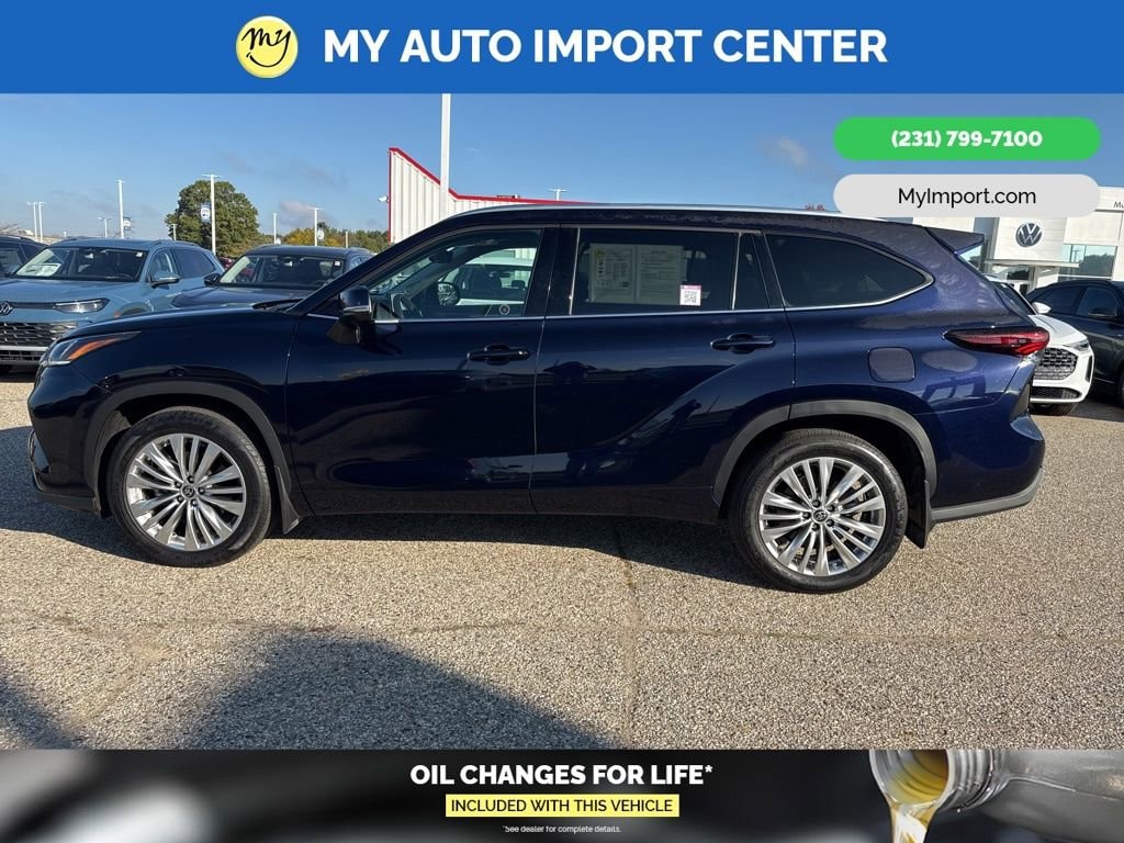 Used 2024 Toyota Highlander Platinum SUV