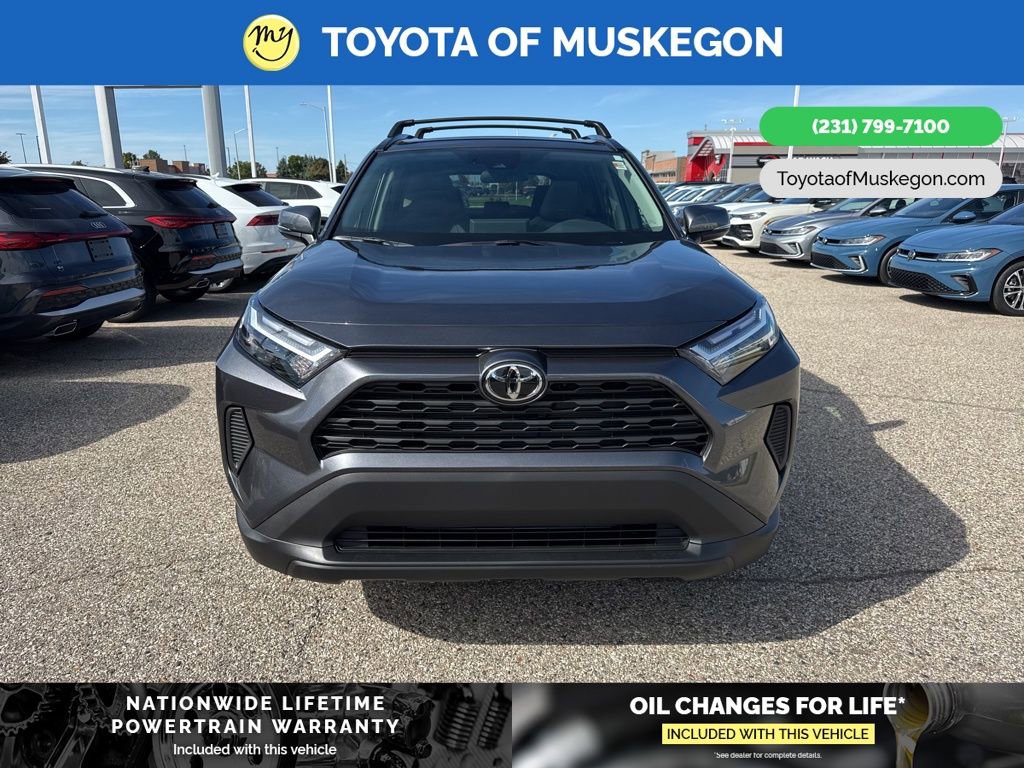 2025 Toyota RAV4 XLE photo 2