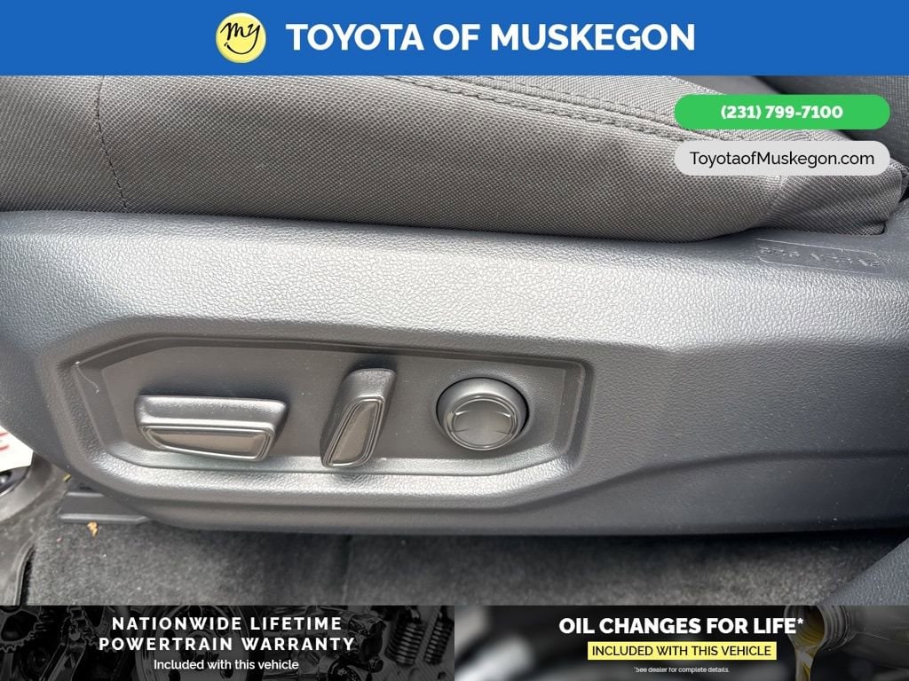 2025 Toyota Tundra SR5 - Photo 11