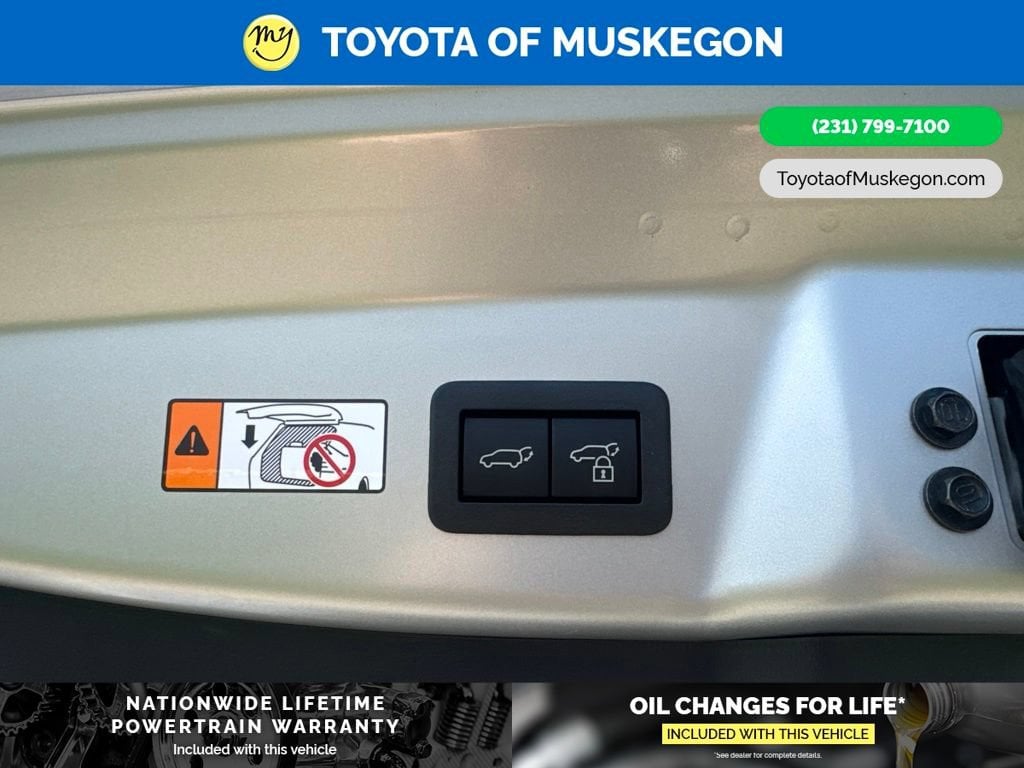2026 Toyota Prius Limited - Photo 28