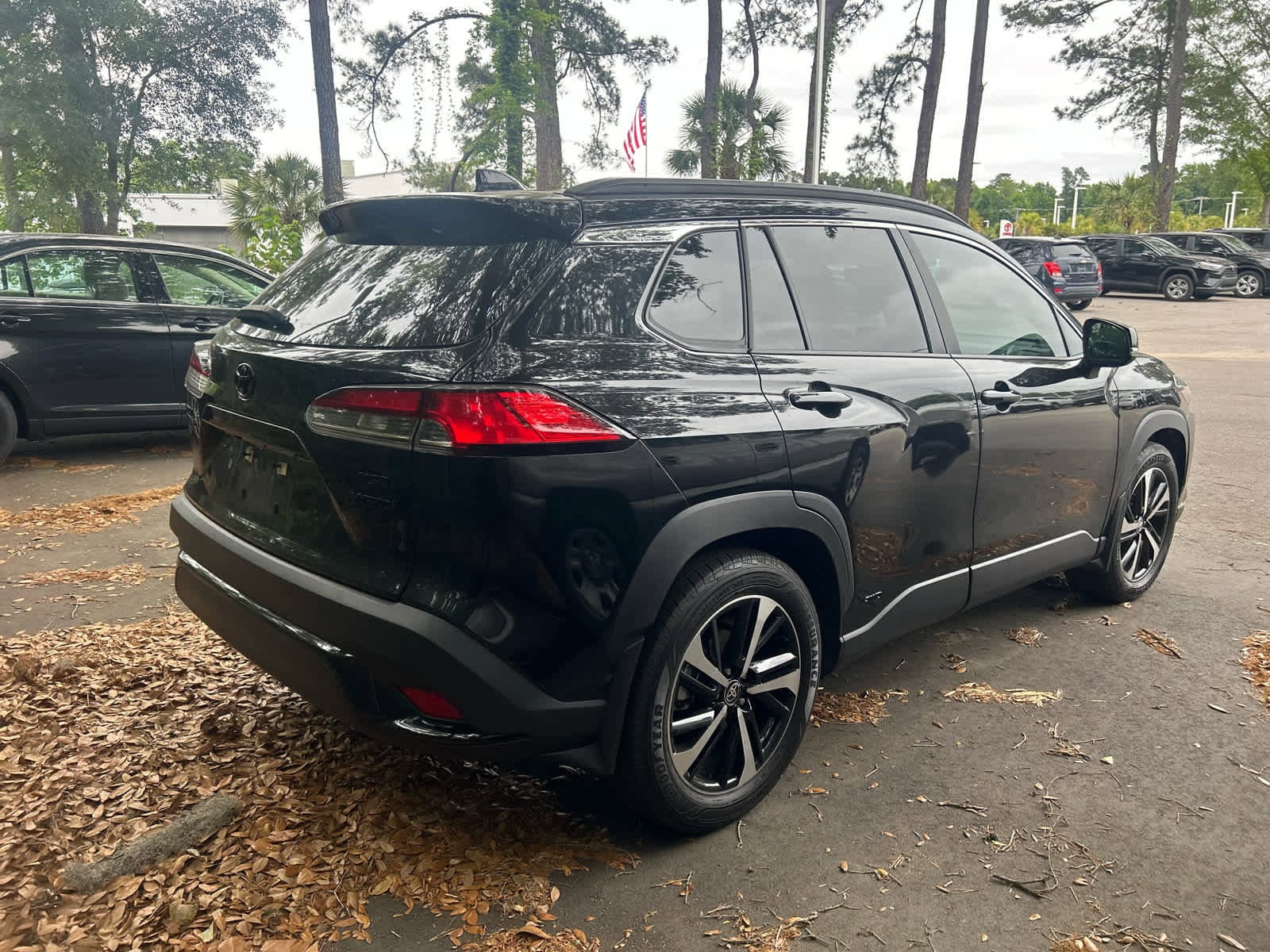 2024 Toyota Corolla Cross Hybrid XSE photo 2