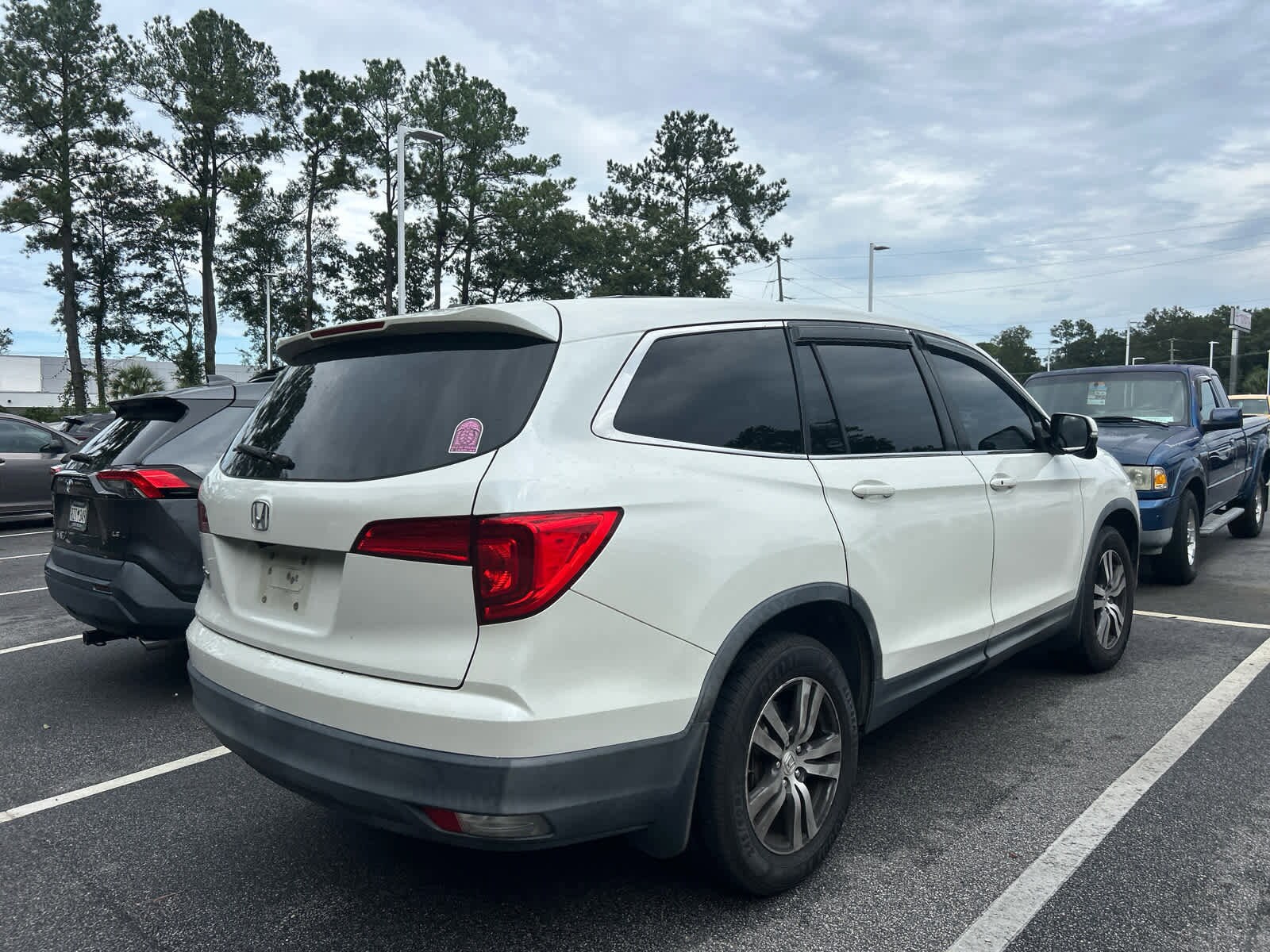 2017 Honda Pilot EX-L photo 2