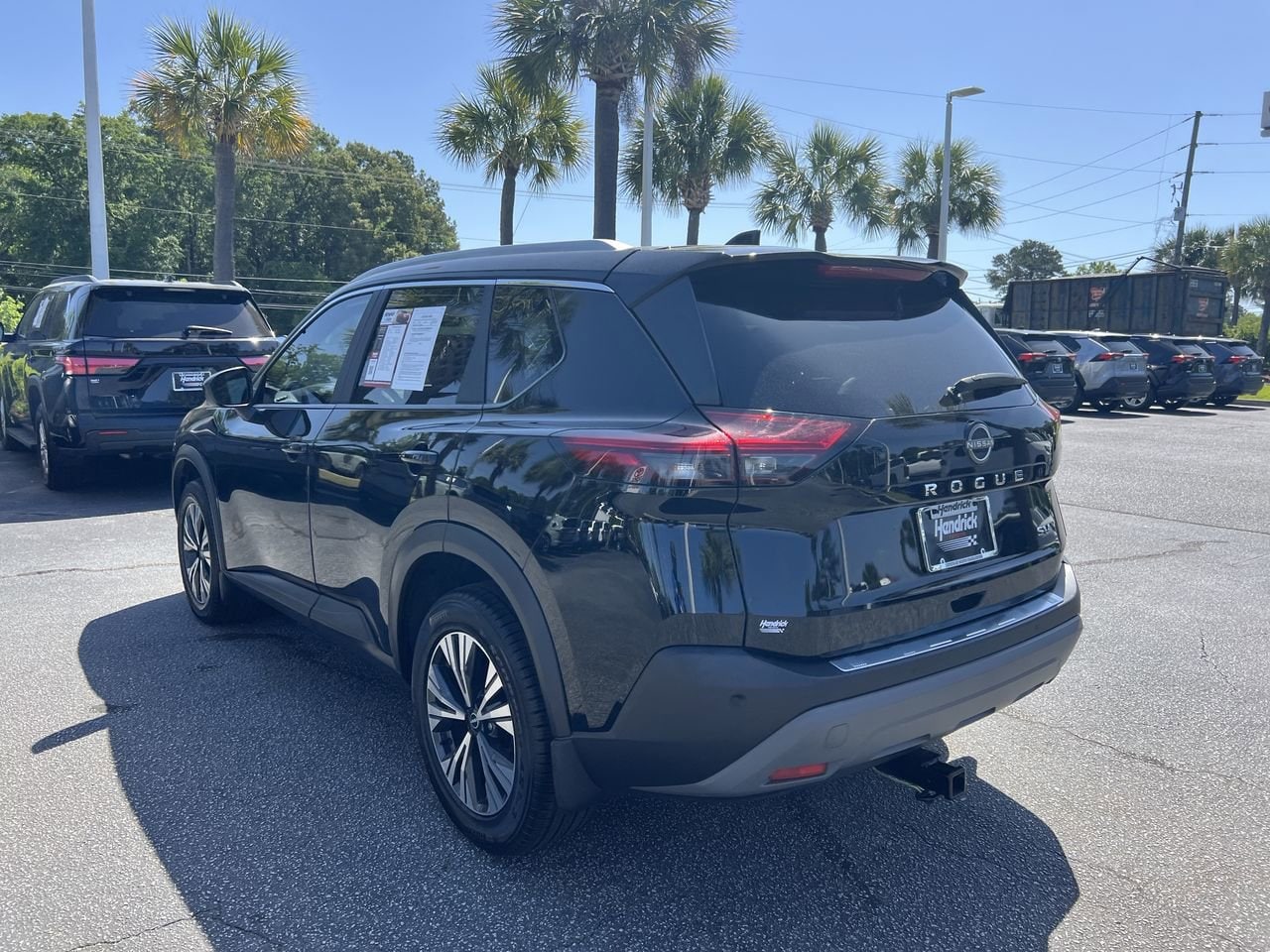 2023 Nissan Rogue SV photo 3