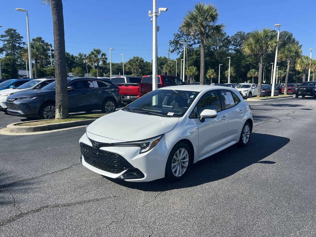 Certified 2024 Toyota Corolla Hatchback SE Hatchback