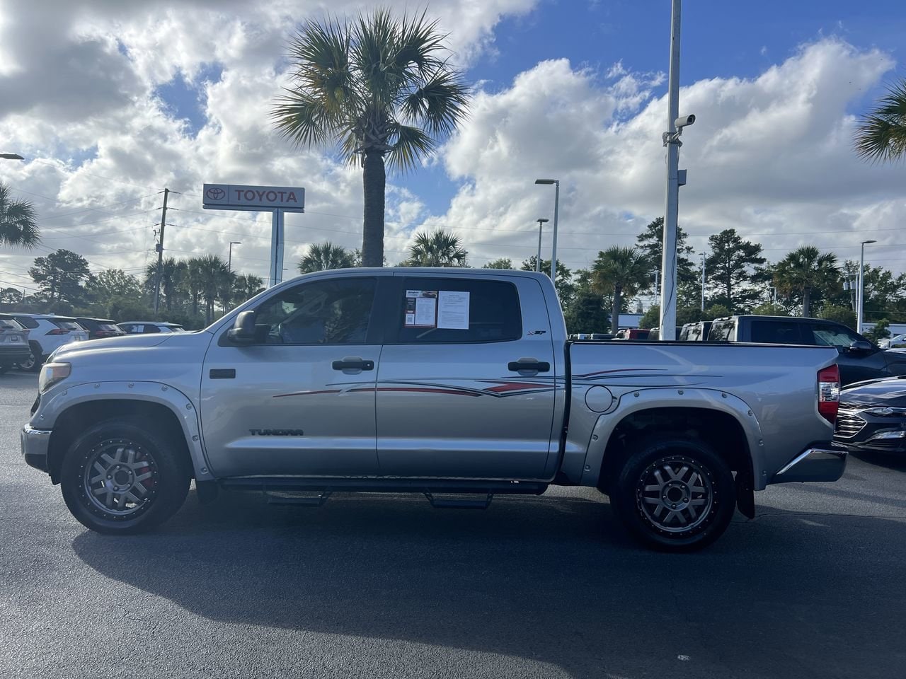2018 Toyota Tundra SR5 photo 6