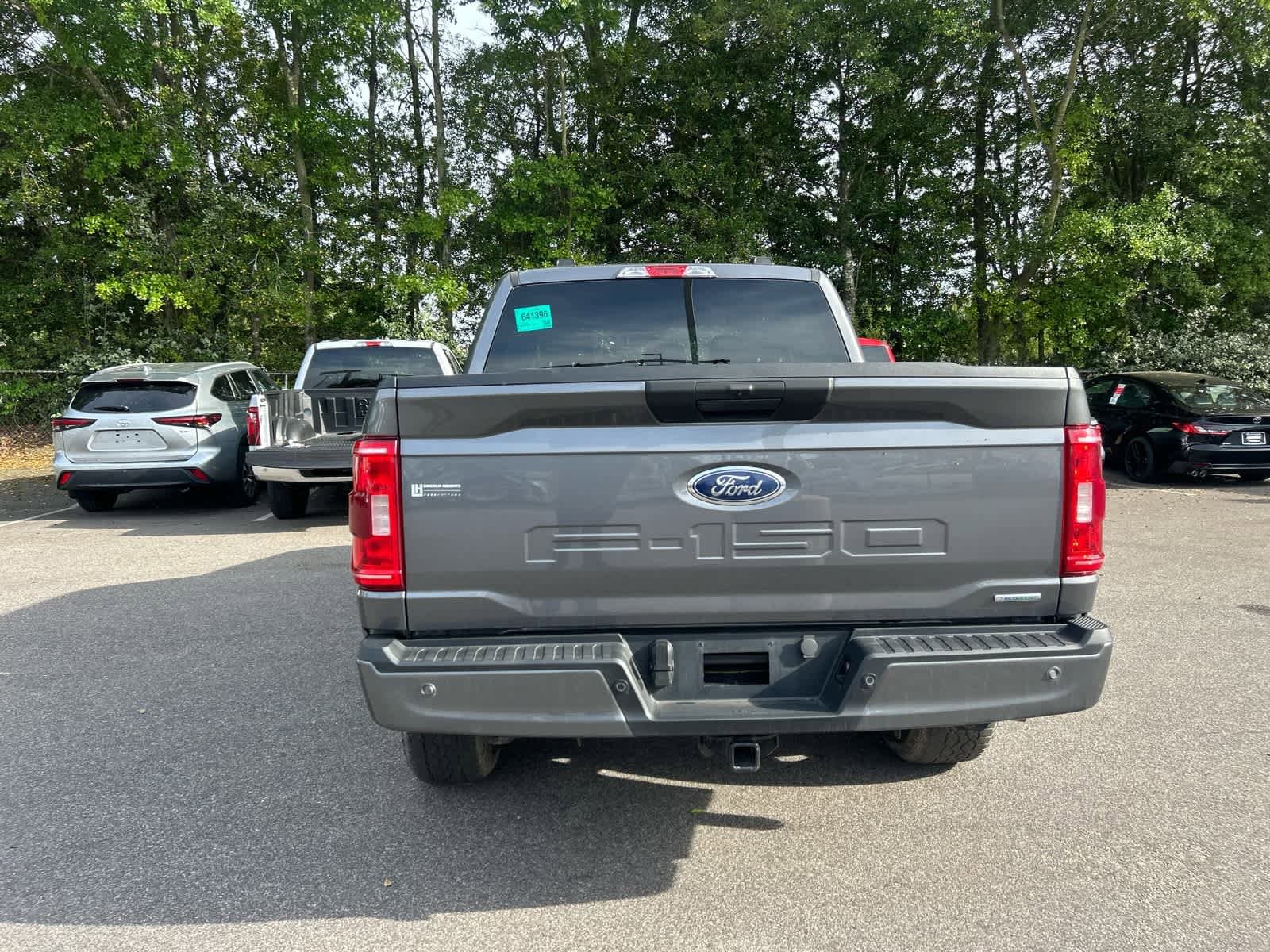 2023 Ford F-150 XLT photo 2