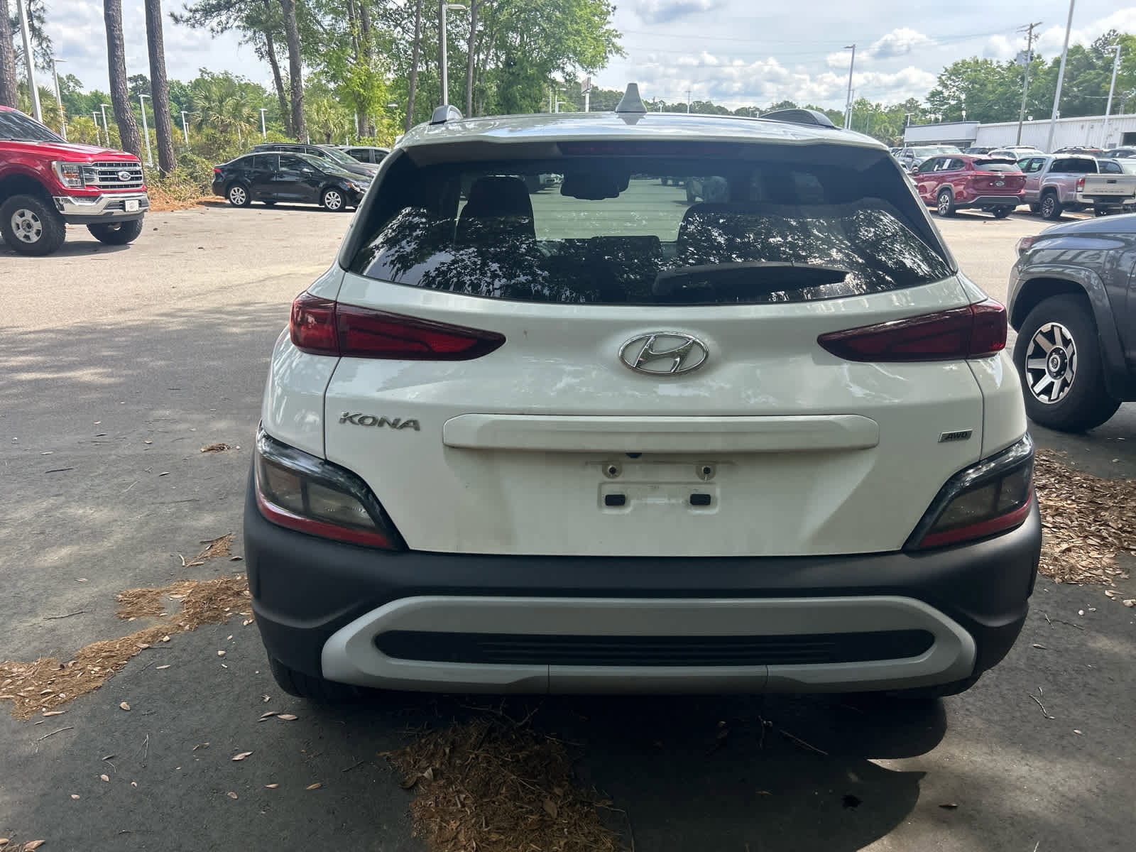 2023 Hyundai Kona SEL photo 3