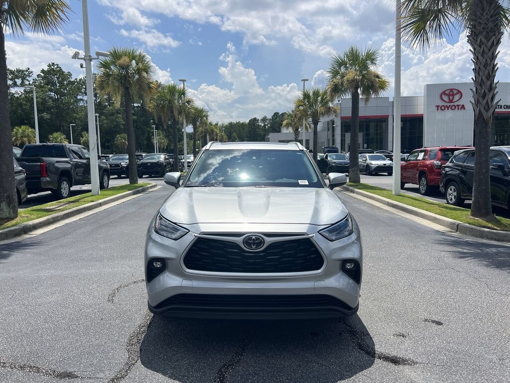 Used 2023 Toyota Highlander XLE SUV