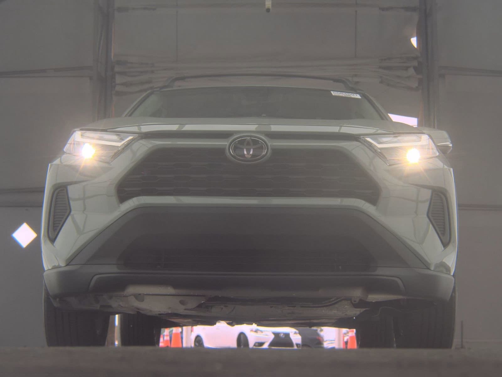2023 Toyota RAV4 XLE photo 3