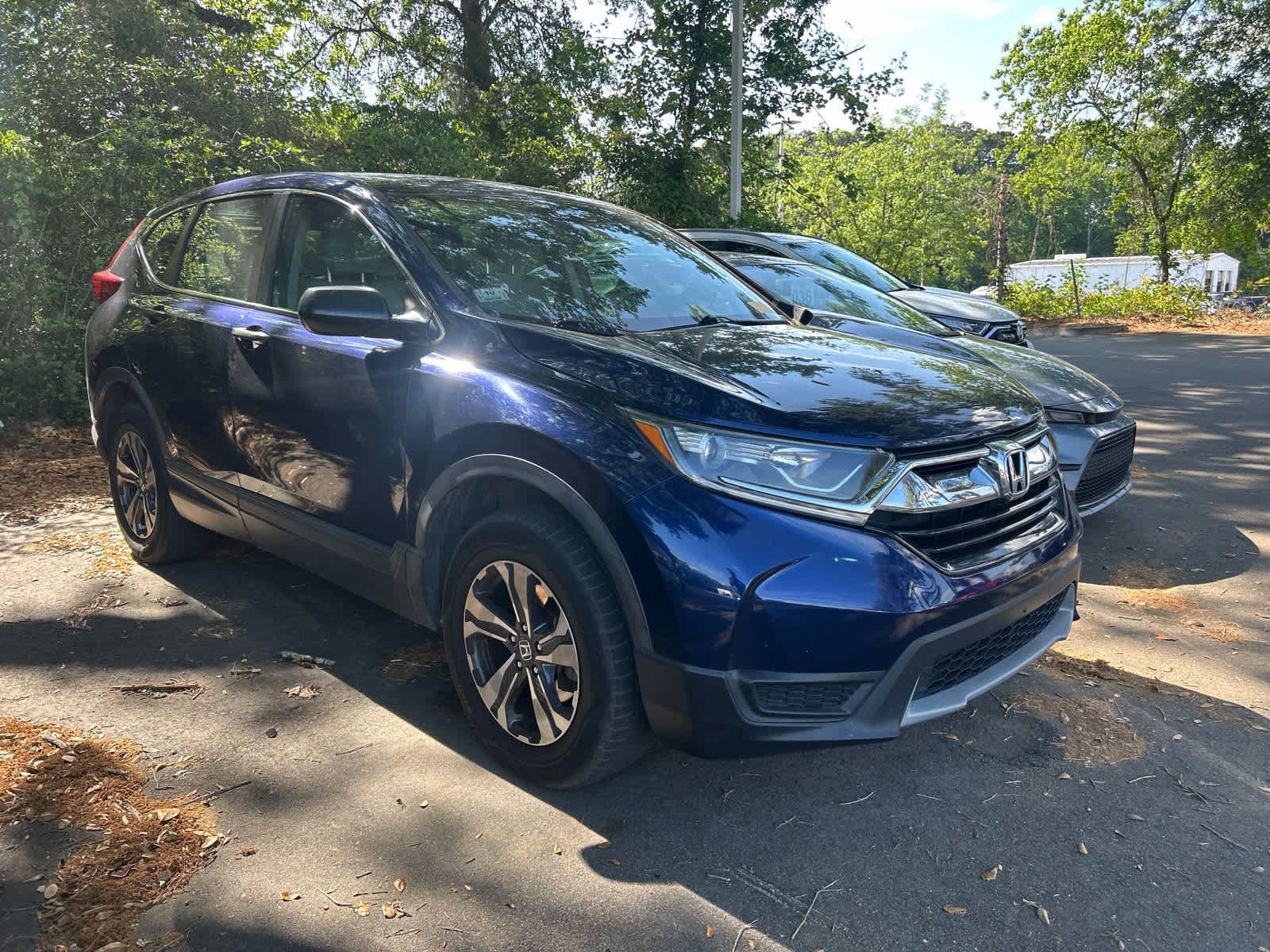 2017 Honda CR-V LX photo 3