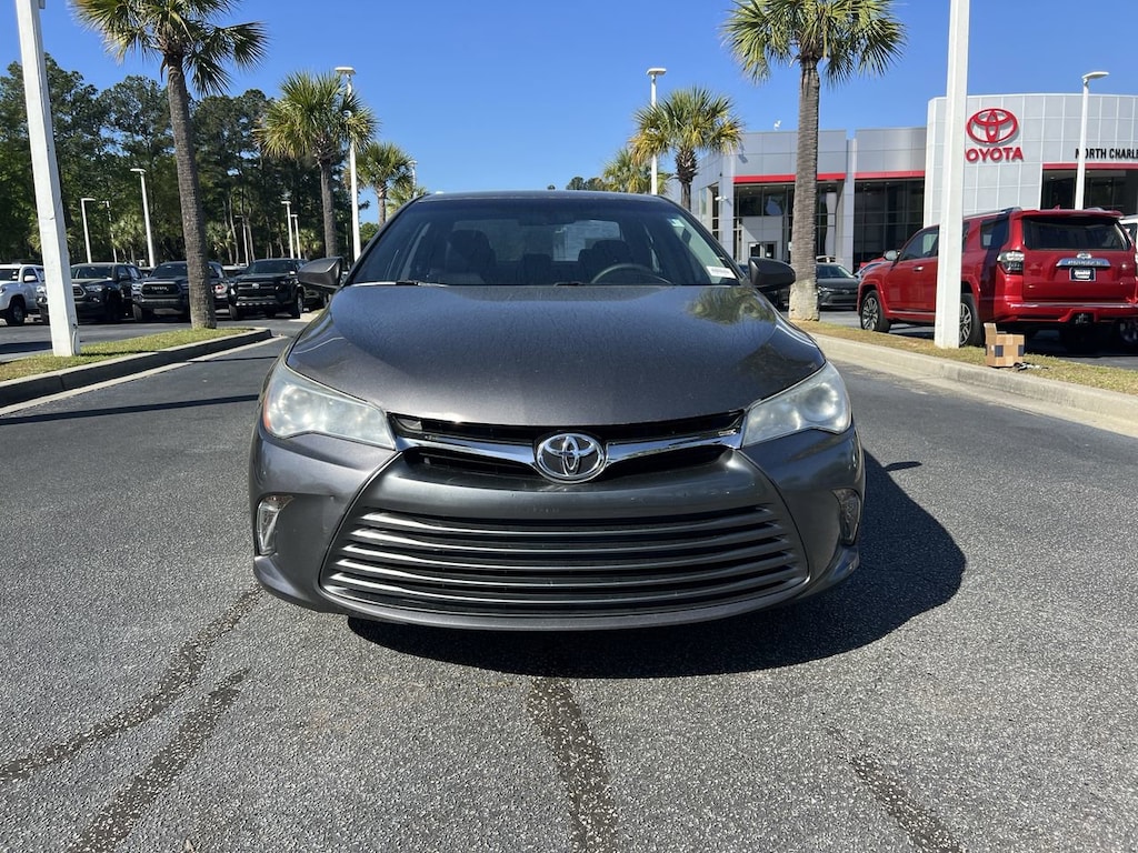 Used 2017 Toyota Camry XLE Sedan