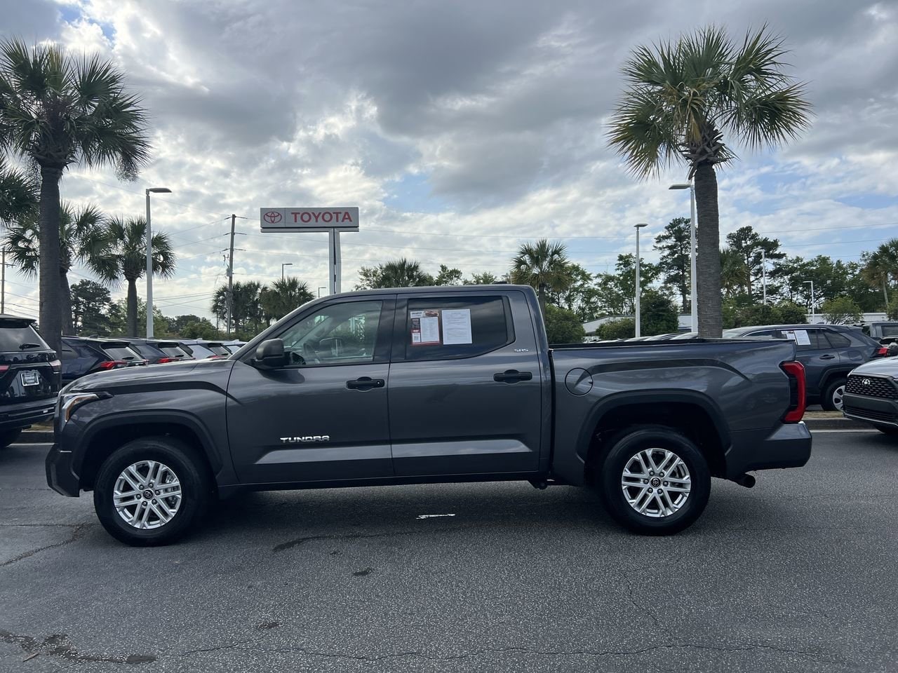 2022 Toyota Tundra SR5 photo 5