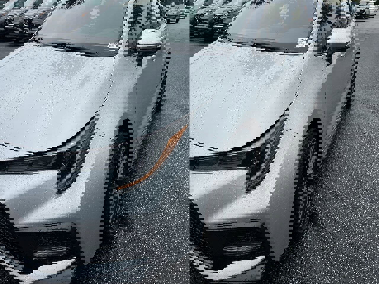 2022 Toyota Corolla SE photo 3
