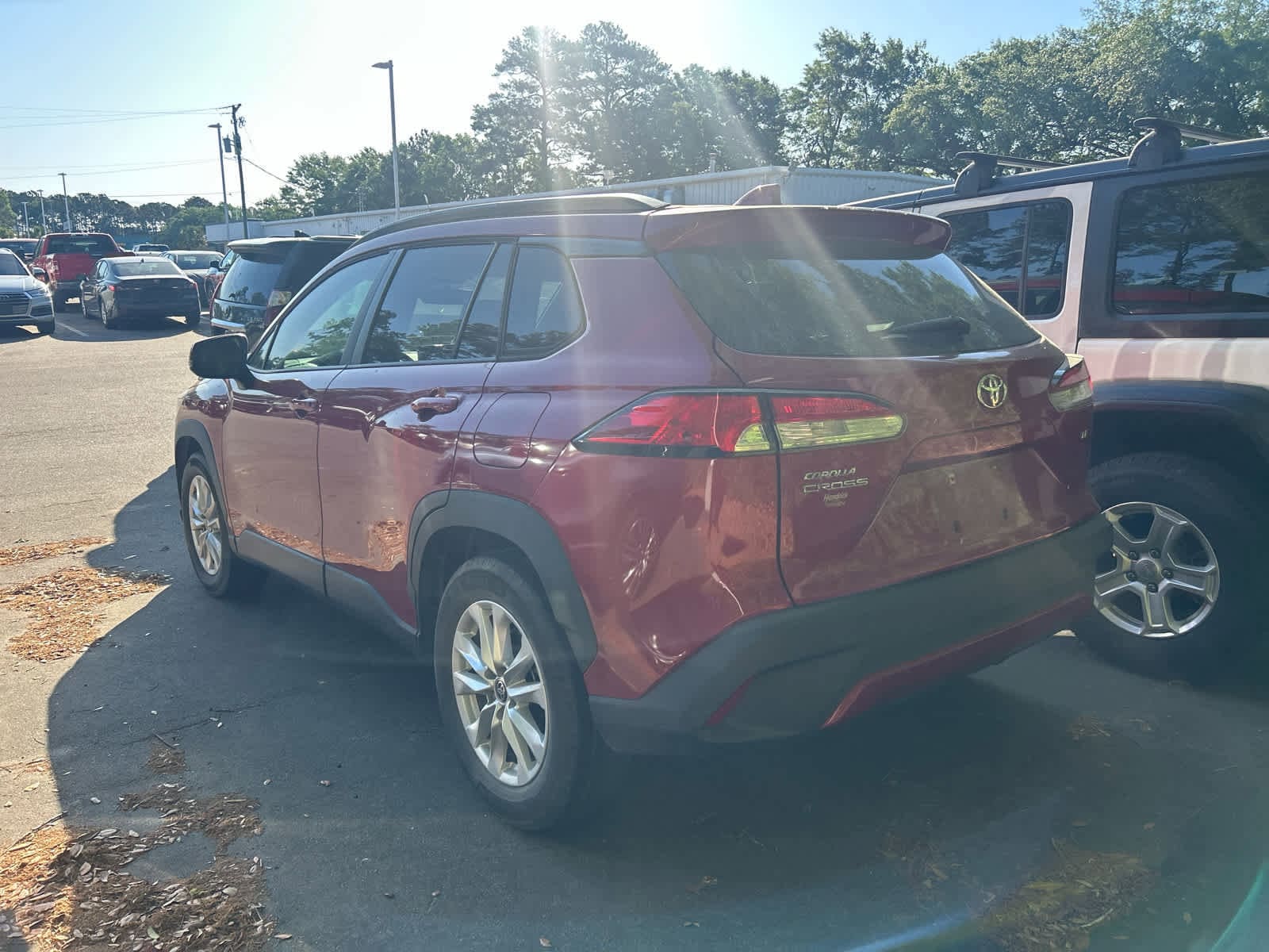 2022 Toyota Corolla Cross LE photo 2