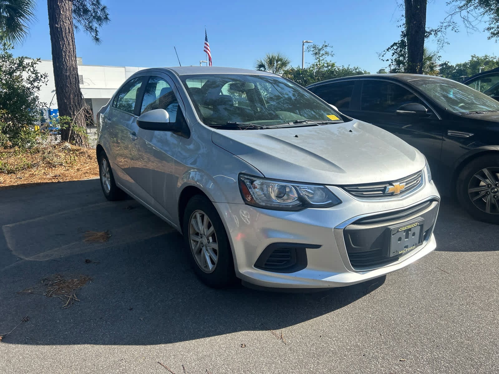 2019 Chevrolet Sonic LT photo 3