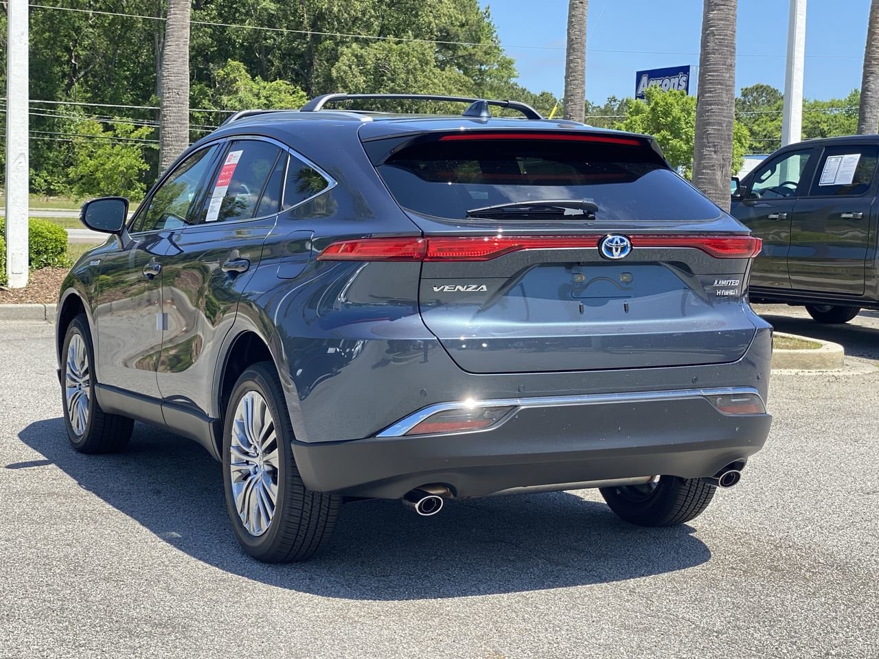 2021 Toyota Venza Limited photo 6