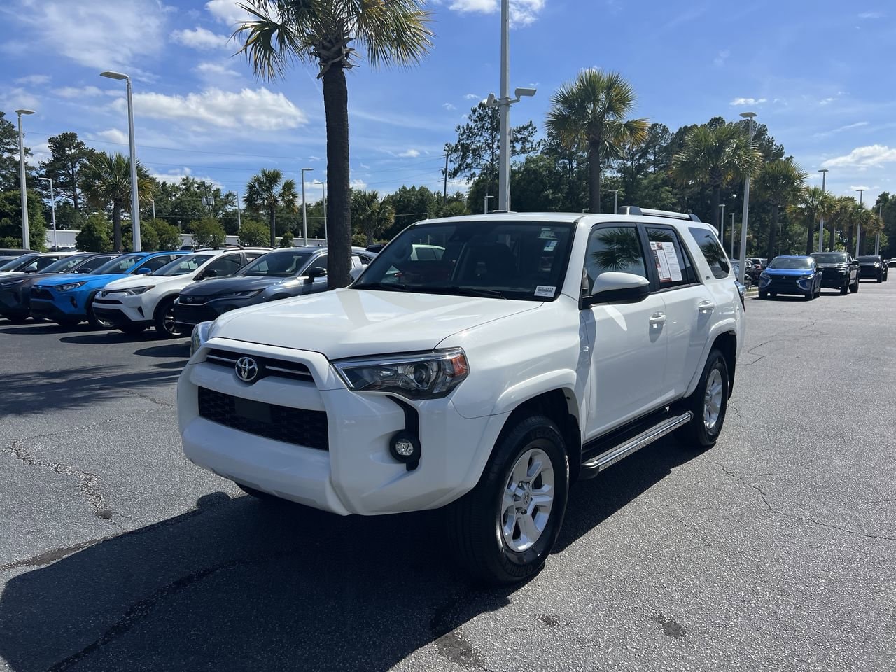 2022 Toyota 4Runner SR5 photo 4