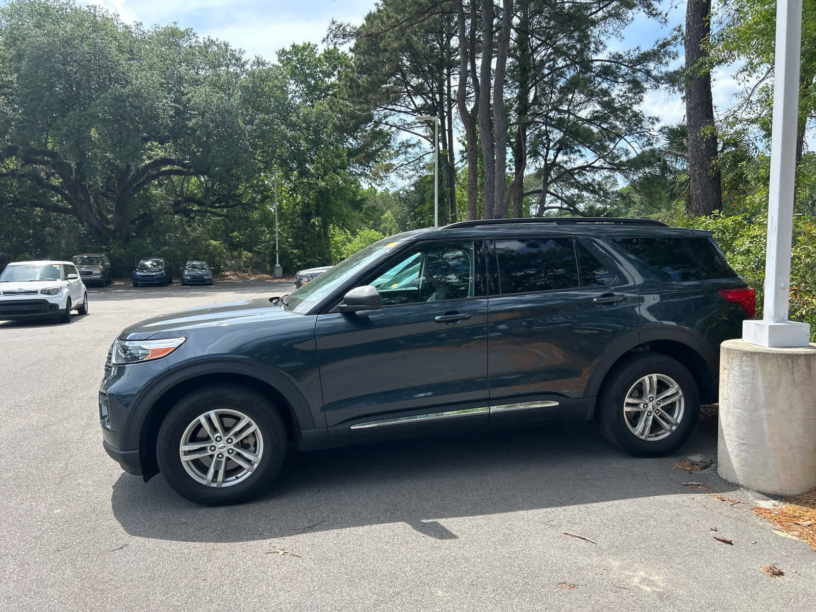 2023 Ford Explorer XLT photo 6