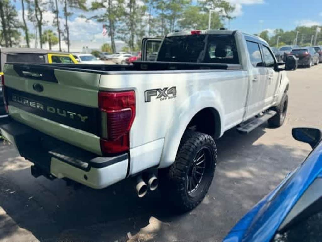 Used 2022 Ford Super Duty F-250 SRW LARIAT Pickup
