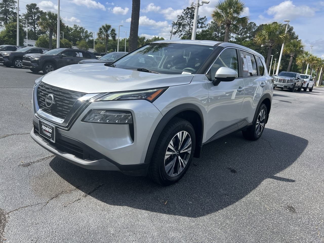 2022 Nissan Rogue SV photo 4