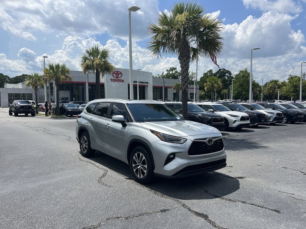 Used 2023 Toyota Highlander XLE SUV
