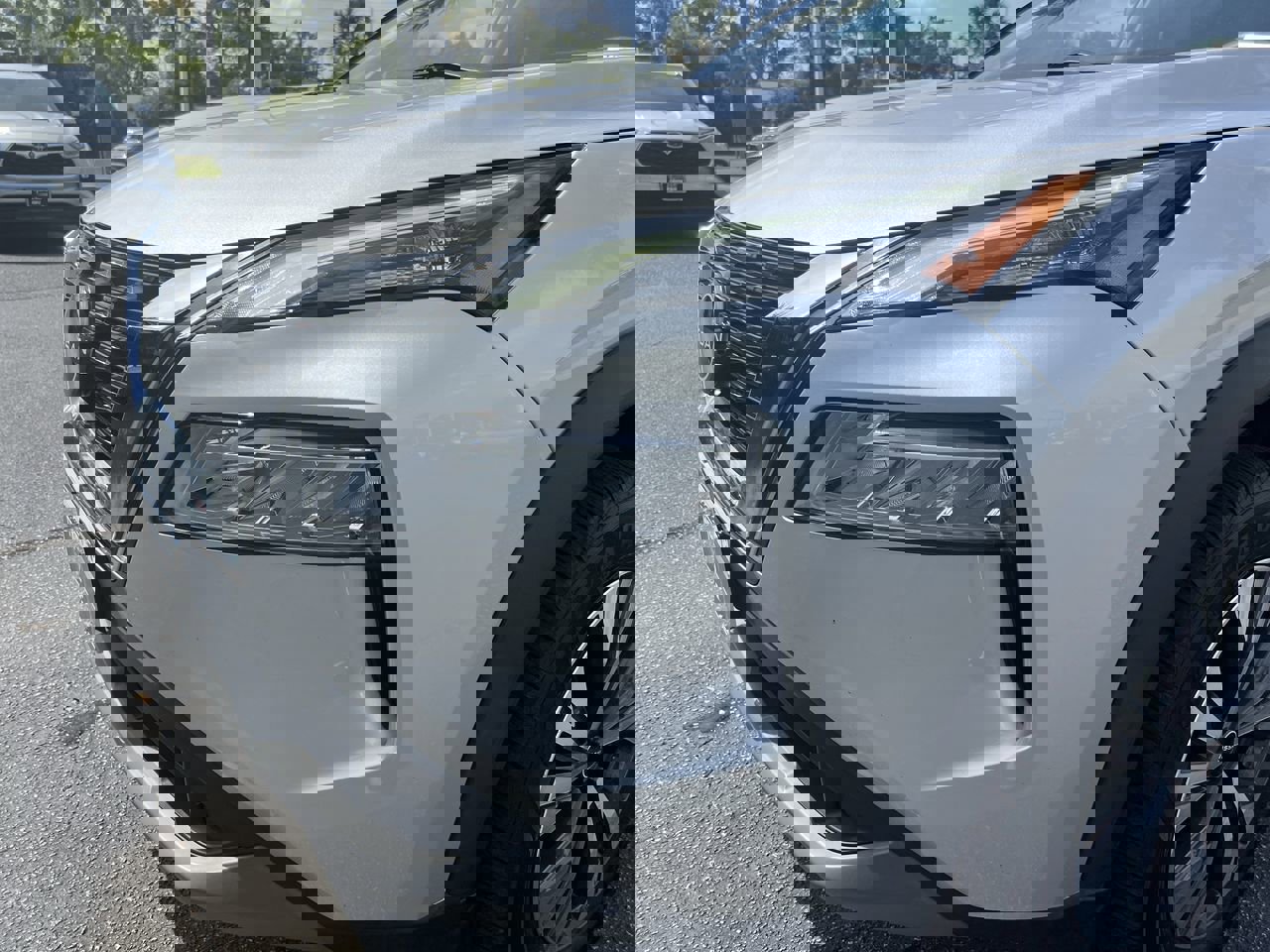 2022 Nissan Rogue SV photo 5