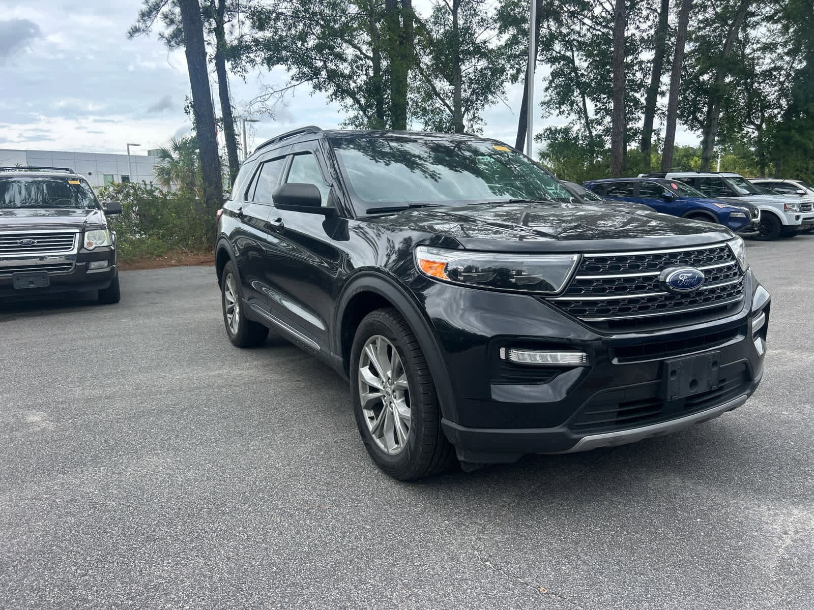 2021 Ford Explorer XLT photo 6