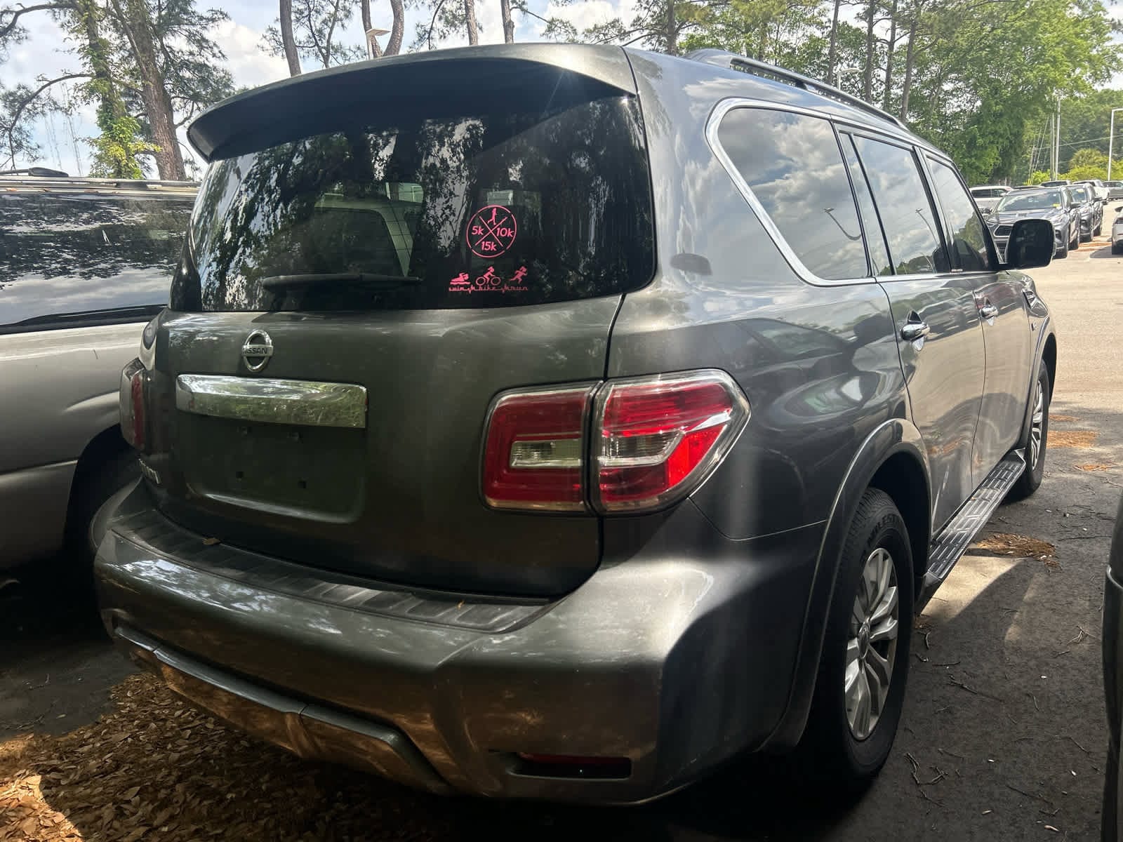 2019 Nissan Armada SV photo 5