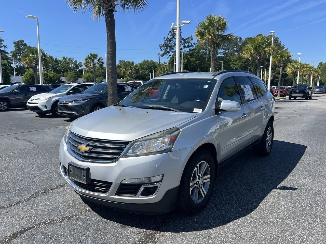 2017 Chevrolet Traverse LT photo 4