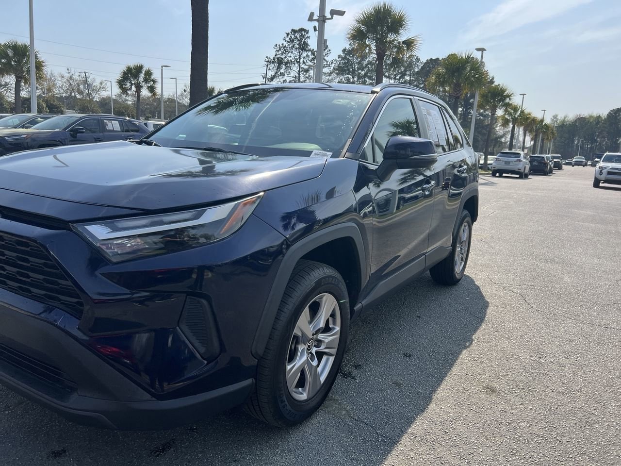 2022 Toyota RAV4 XLE photo 4