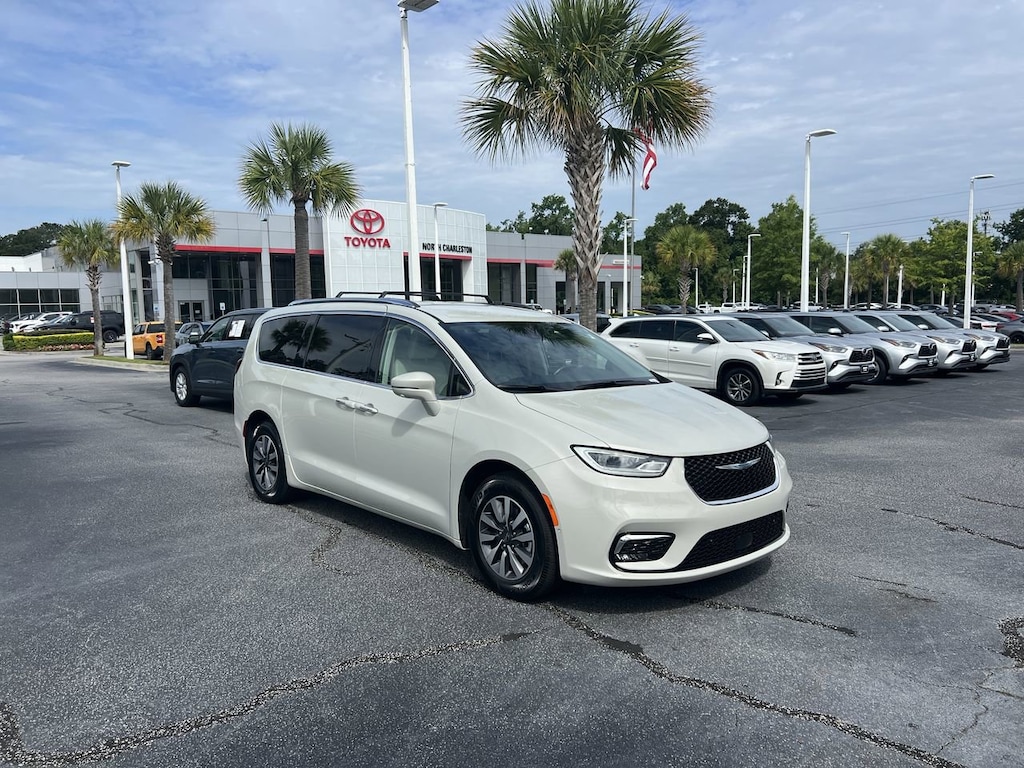 Used 2021 Chrysler Pacifica Hybrid Touring L Minivan