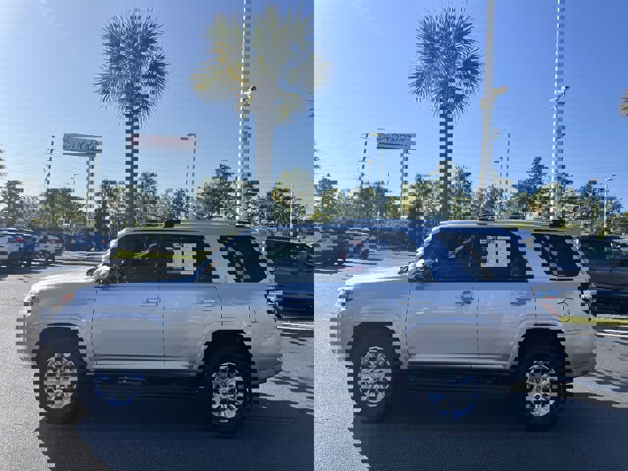 2023 Toyota 4Runner SR5 Premium photo 6