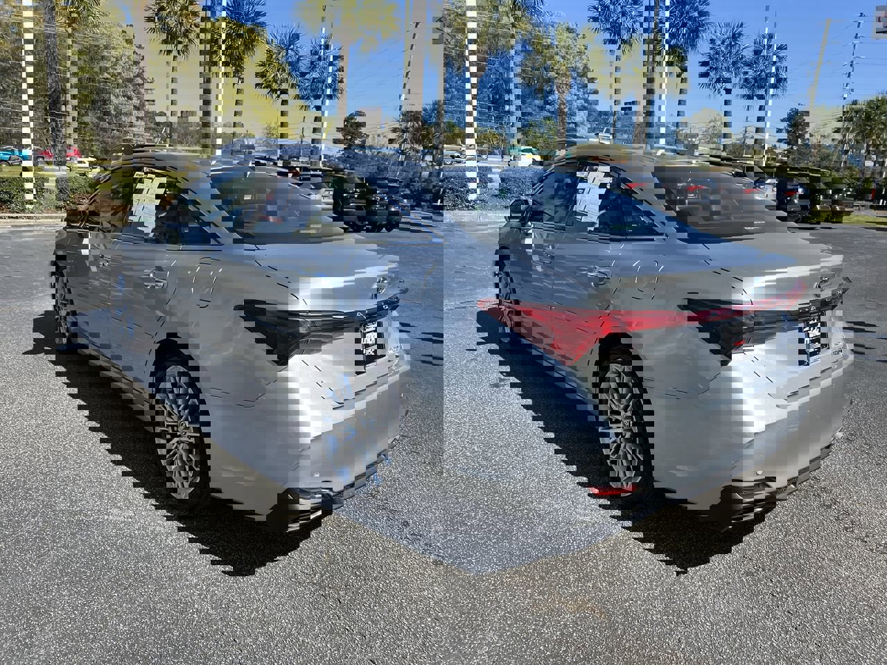 2021 Toyota Avalon Hybrid Limited photo 3