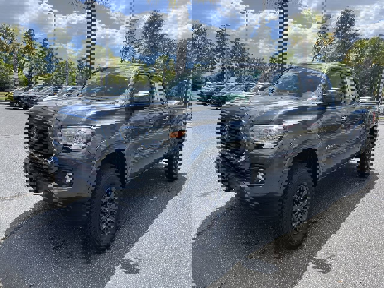2023 Toyota Tacoma SR5 photo 4