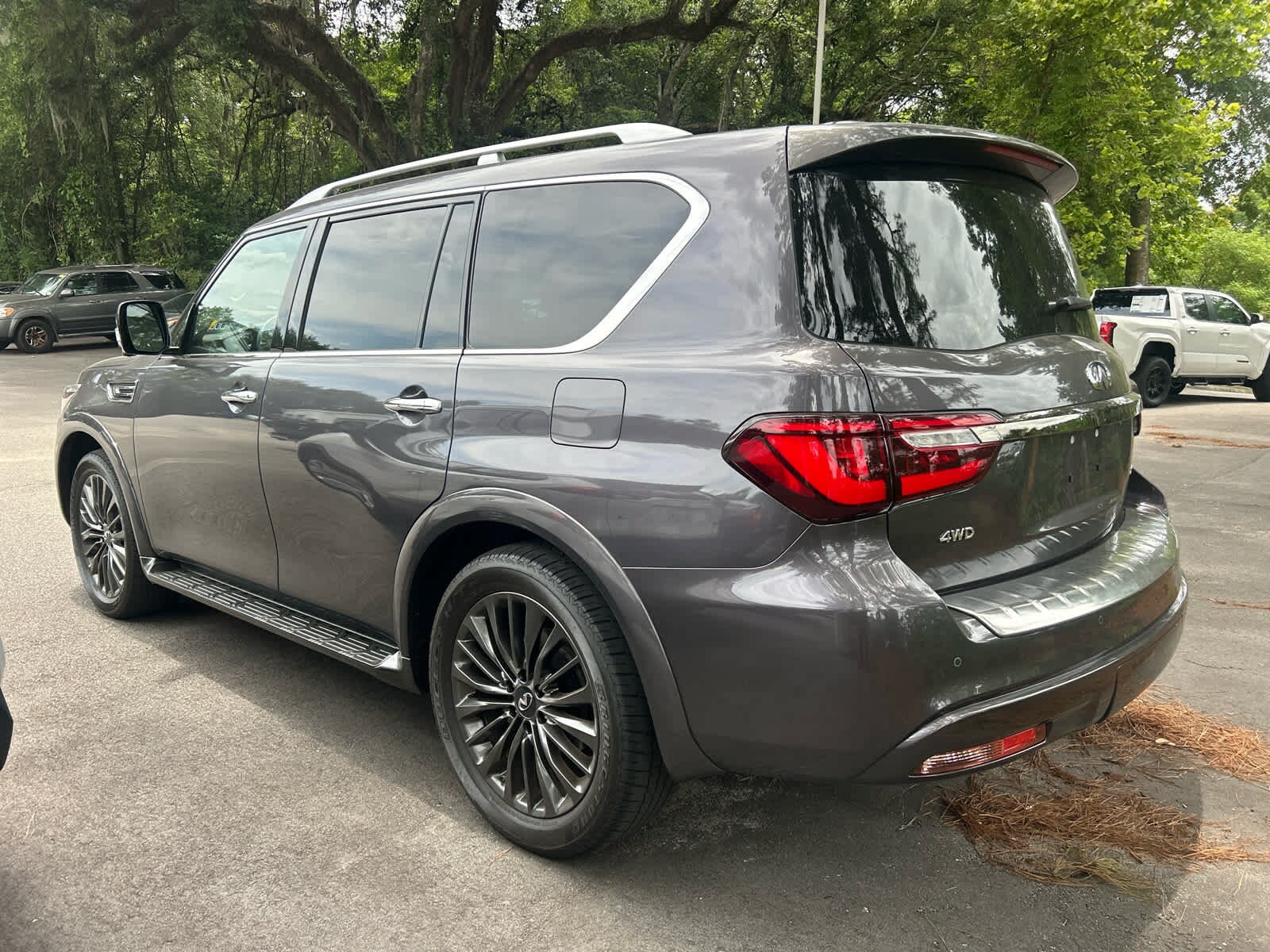 INFINITI QX80 PREMIUM SELECT