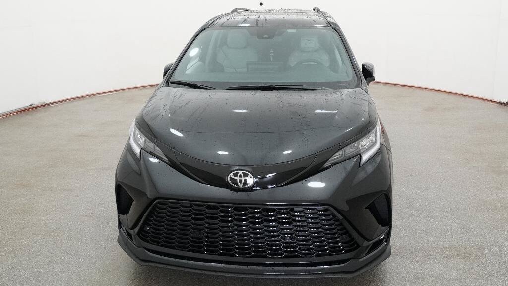 Toyota Sienna XSE