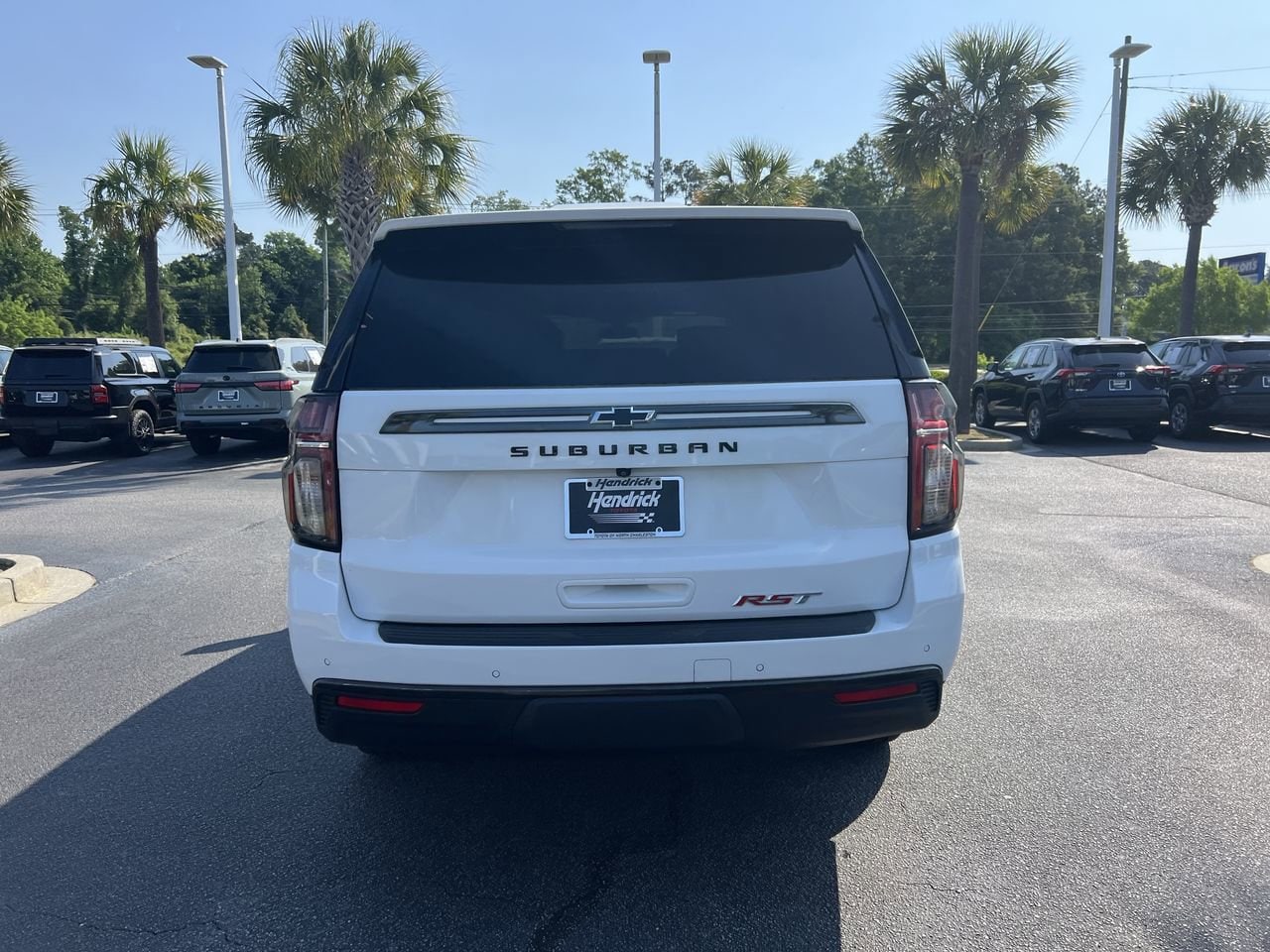 2021 Chevrolet Suburban RST photo 3