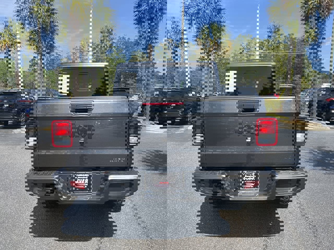 2025 Jeep Gladiator High Tide photo 3