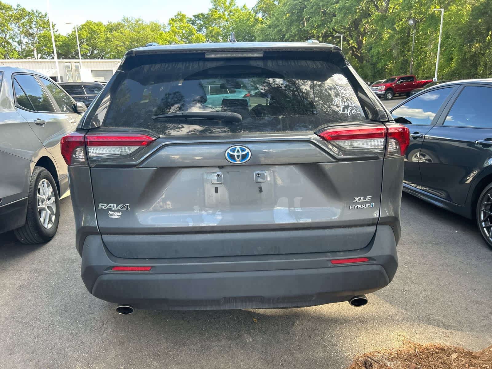 2022 Toyota RAV4 Hybrid XLE photo 6