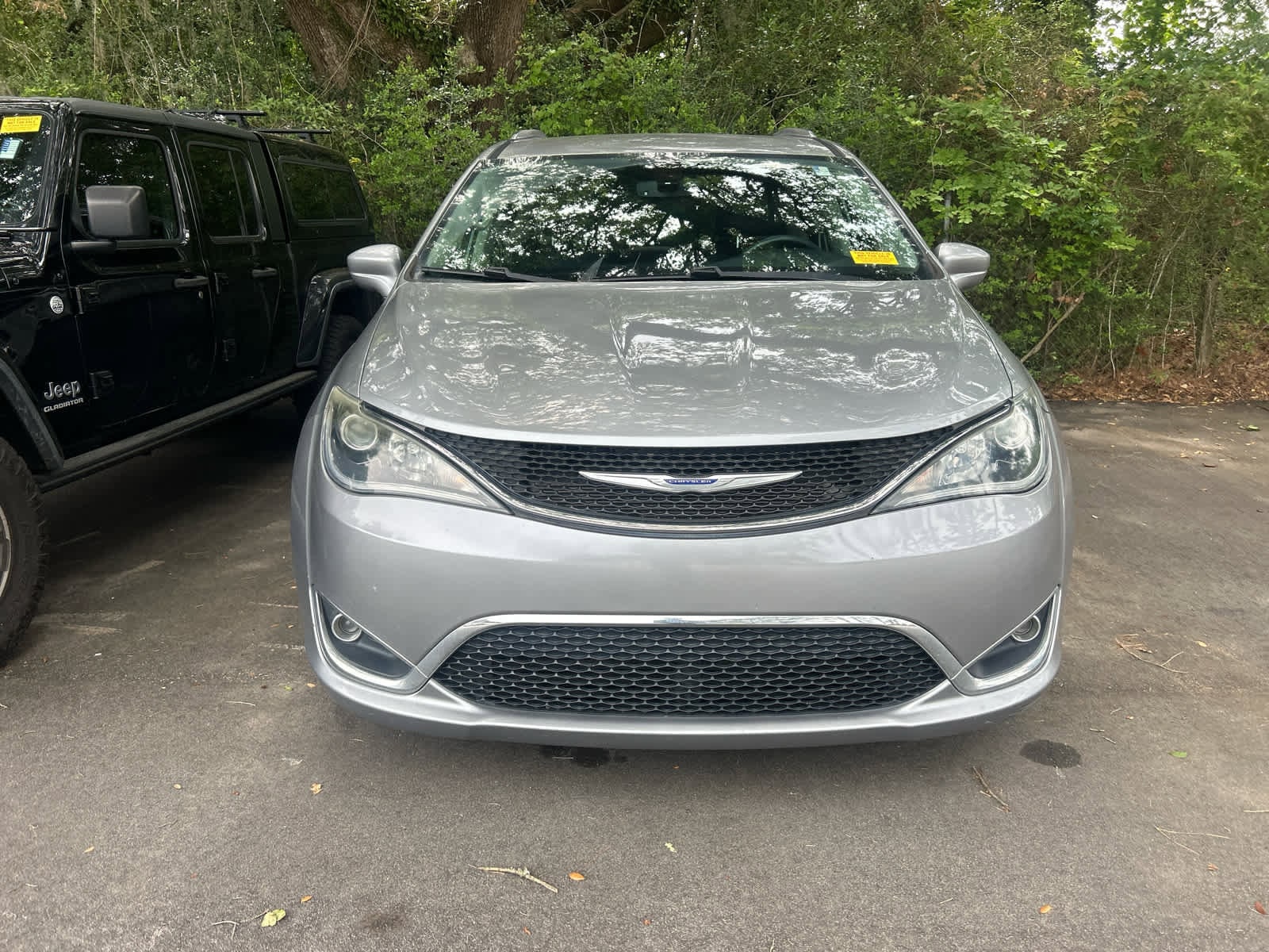 2019 Chrysler Pacifica Touring L Plus photo 3