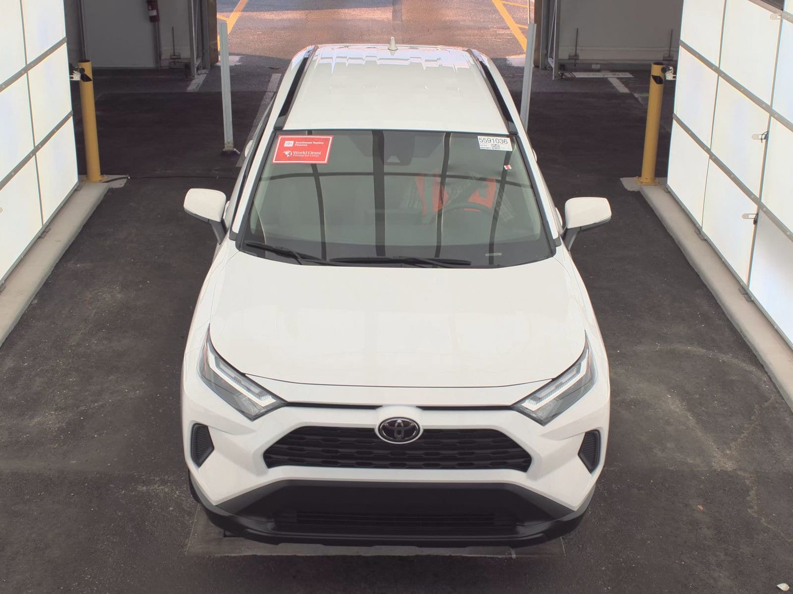 2024 Toyota RAV4 XLE photo 2