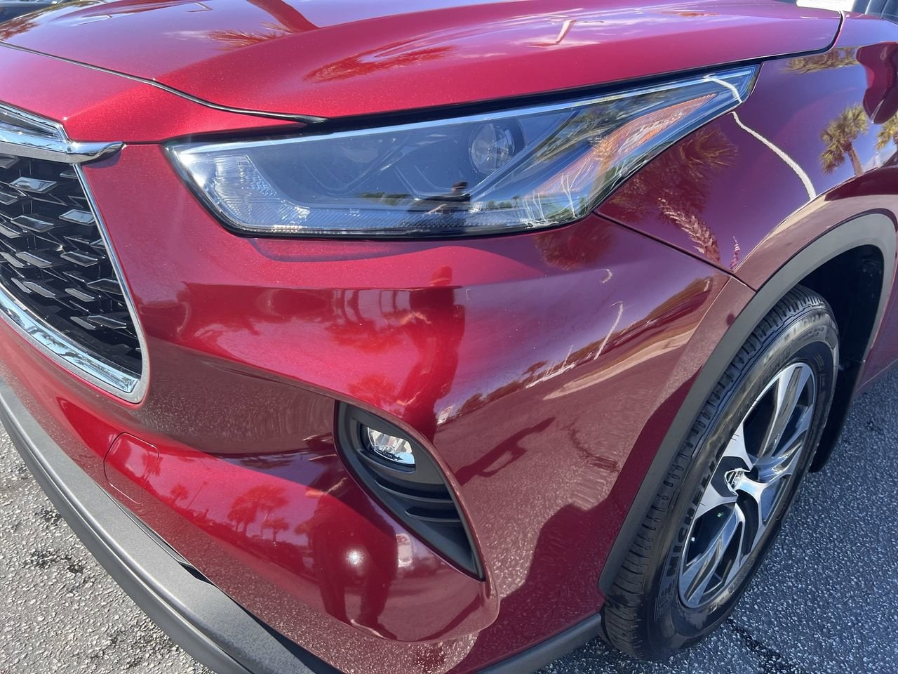 2025 Toyota Highlander XLE photo 5