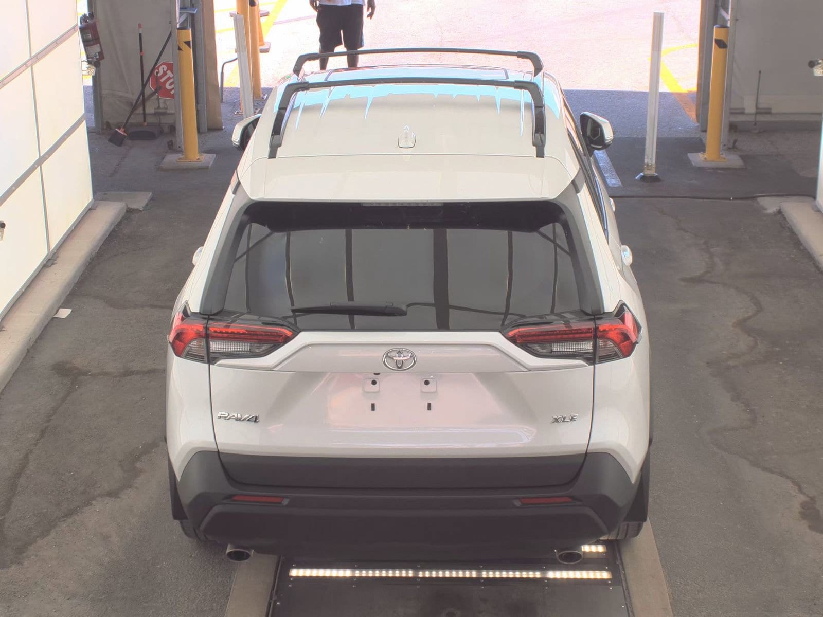 2025 Toyota RAV4 XLE Premium photo 6