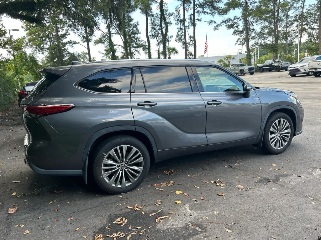 Used 2021 Toyota Highlander Platinum SUV
