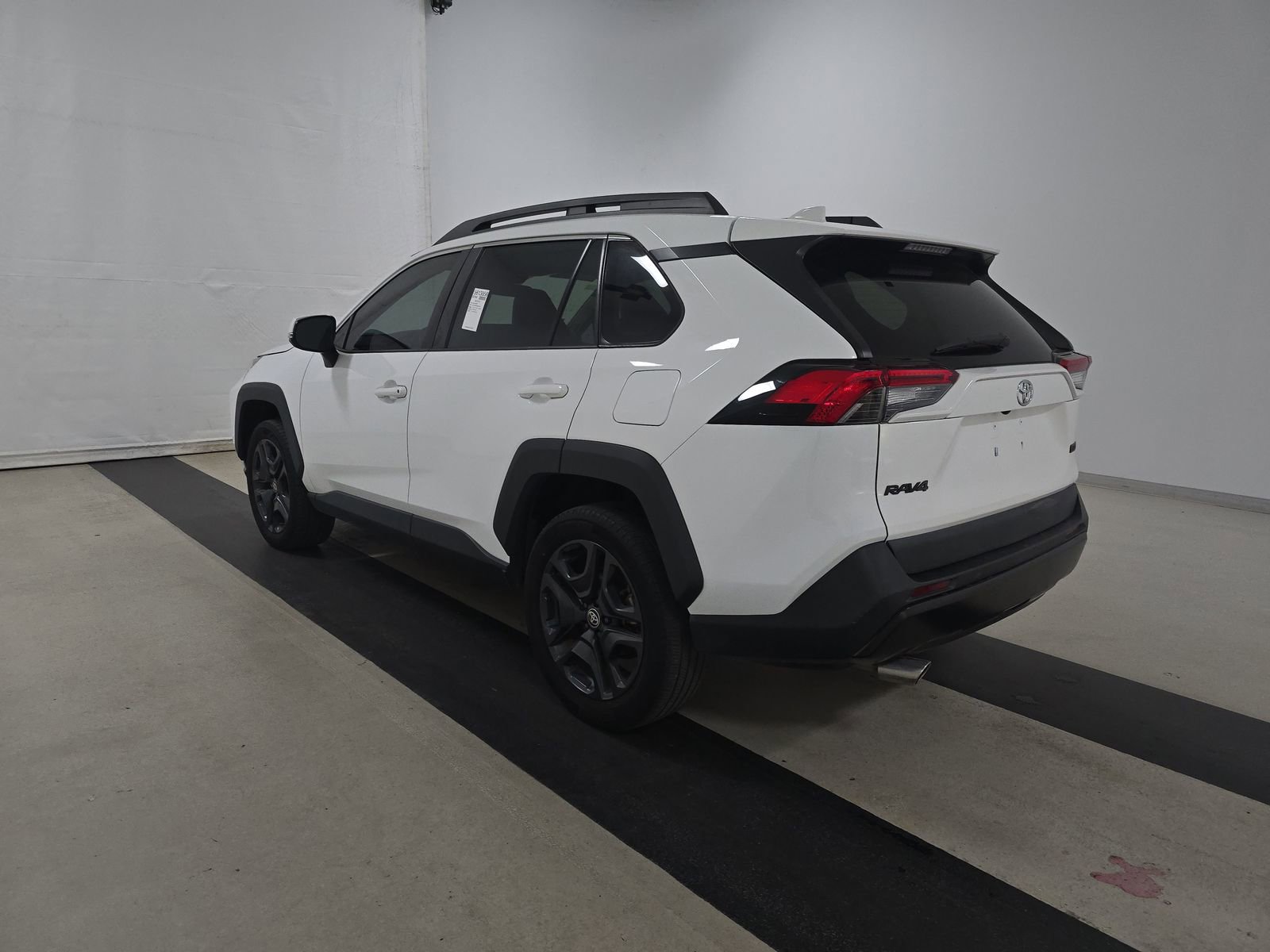 2023 Toyota RAV4 Adventure photo 6