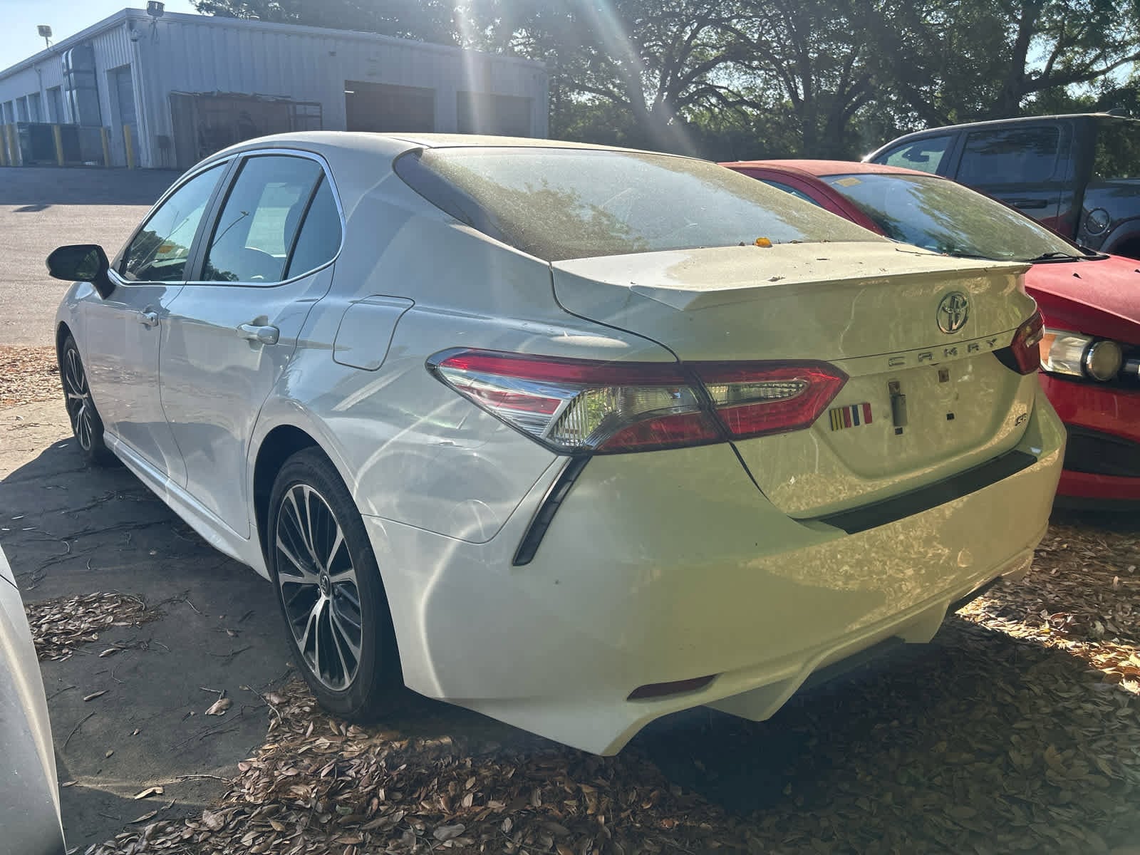 2018 Toyota Camry SE photo 6
