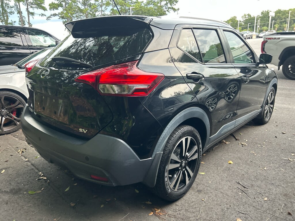 Used 2018 Nissan Kicks SV SUV