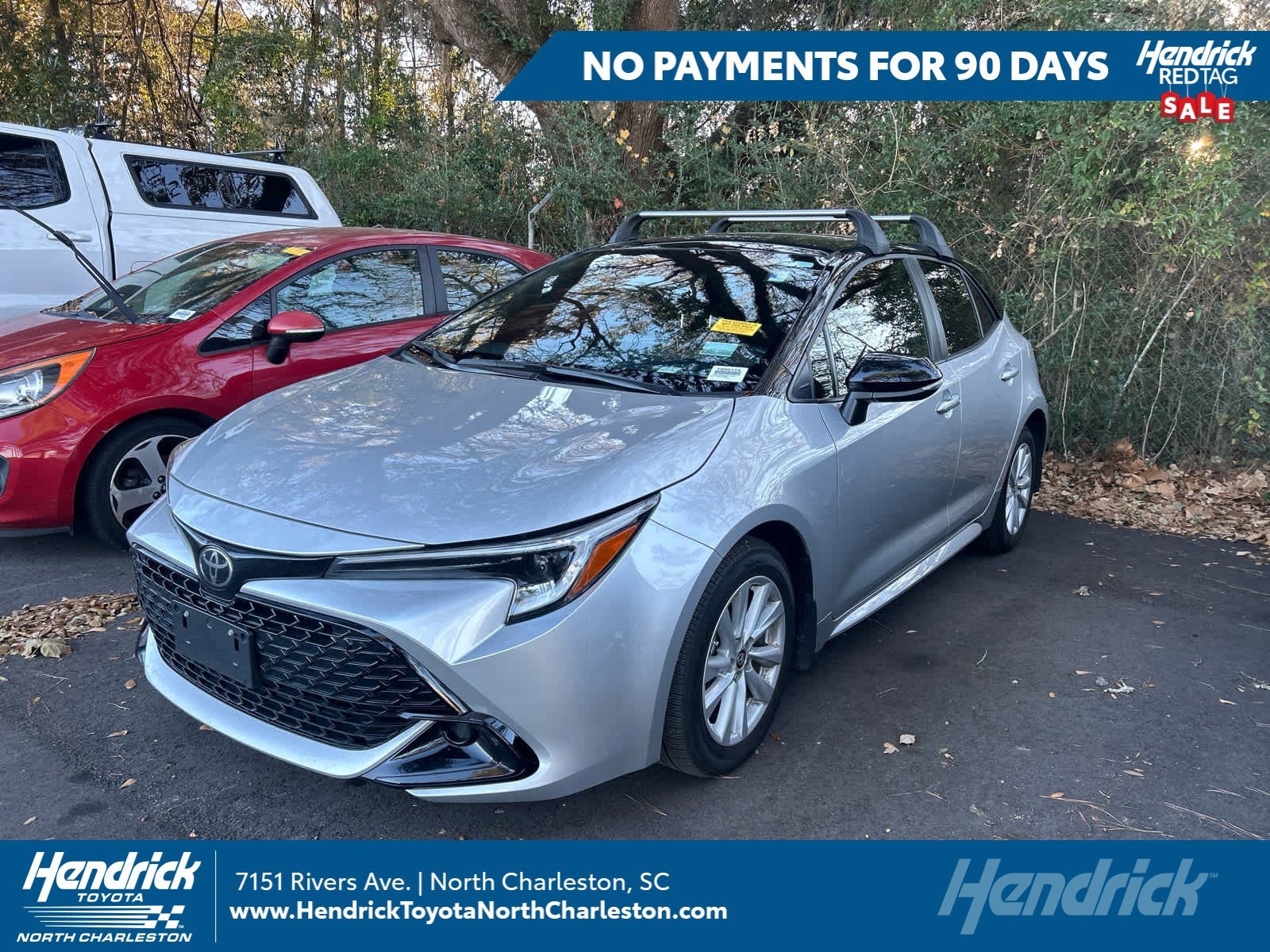 2024 Toyota Corolla Hatchback SE's photo